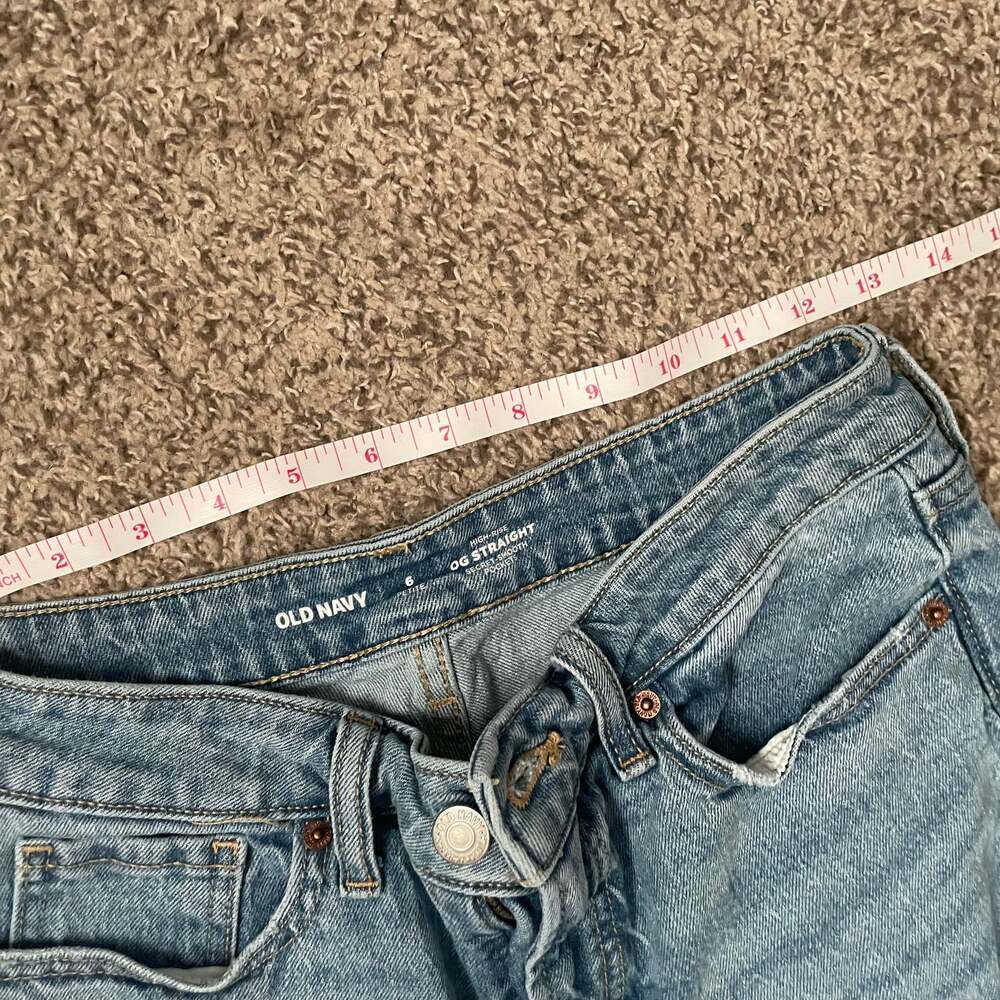 Old Navy High-Waisted OG Straight Ankle Jeans - Picture 3 of 4